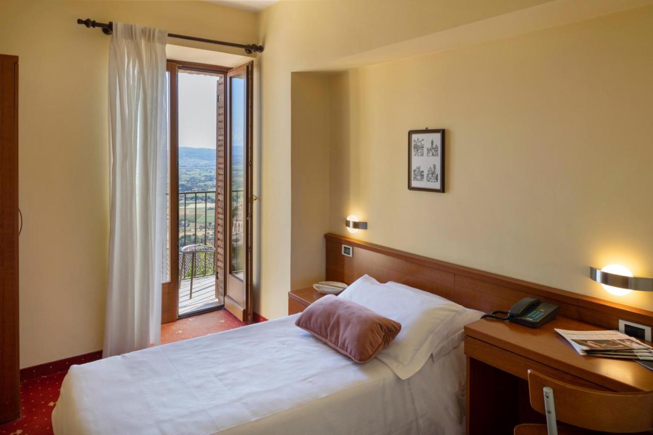 Hotel Posta Panoramic Assisi Esterno foto