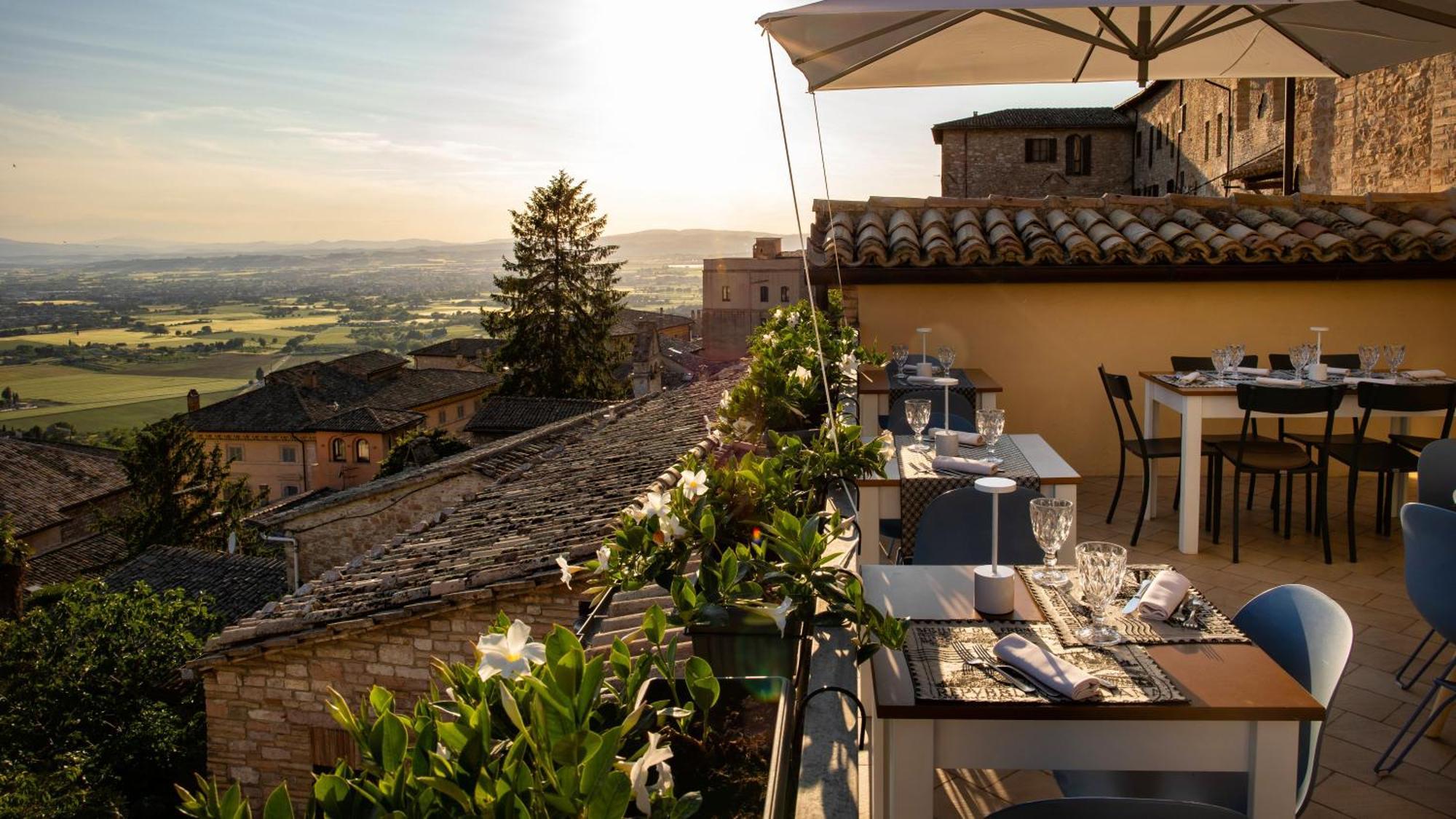 Hotel Posta Panoramic Assisi Esterno foto